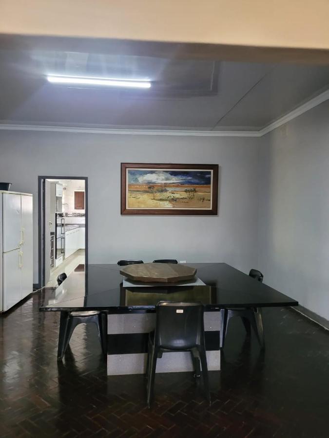 Palm Guesthouse Zeerust ภายนอก รูปภาพ